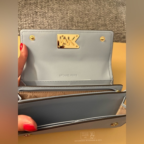 Like New Michael Kors Leather Blue pale Wallet - Picture 12 of 16